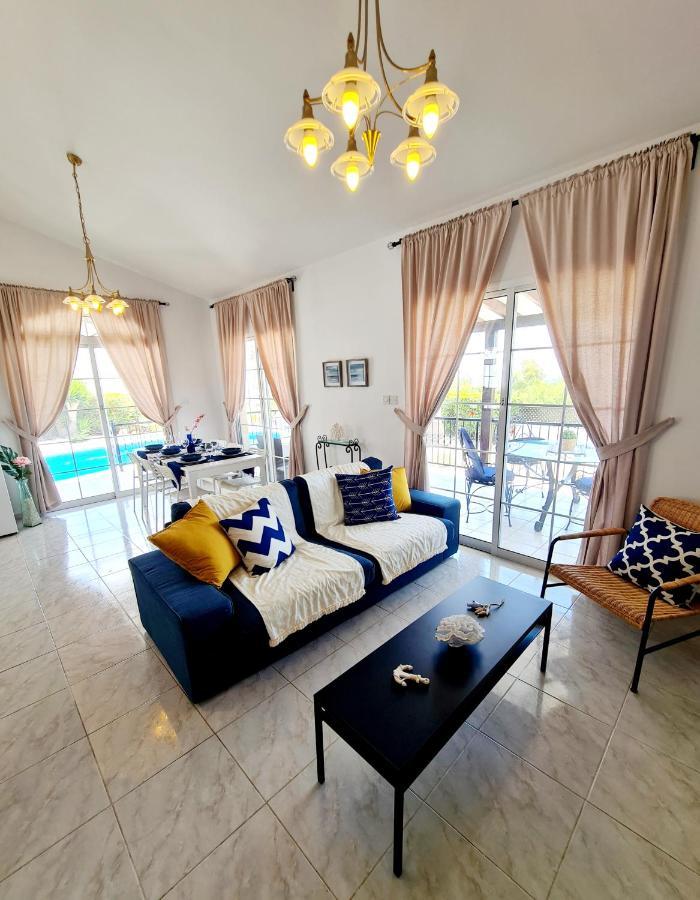 Elysium, 3 Bedrooms, Pool, Sea View & Wifi * Tala